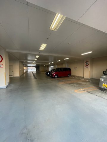 リジェール箱崎の駐車場