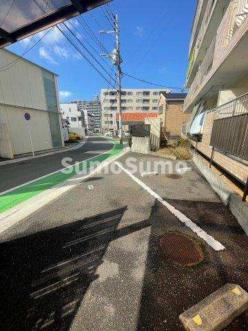 脇坂マンションの駐車場