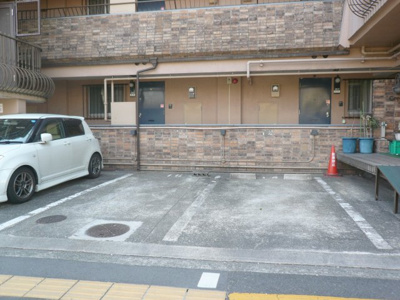 【駐車場】 | グリーンハウス千里