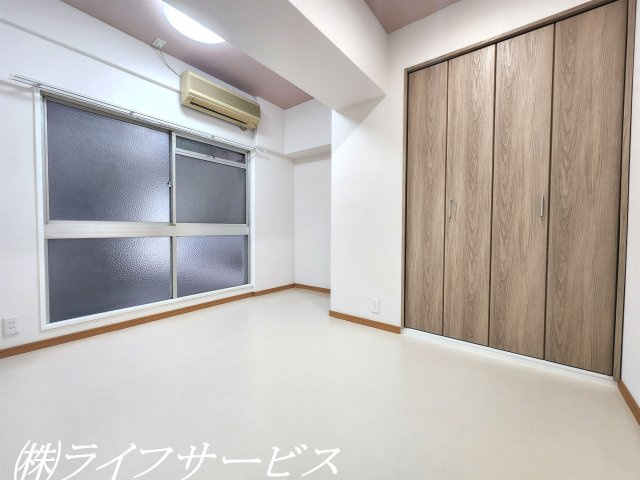 【洋室】 | メゾン第２新大阪 | 洋室5.5帖／クローゼット有