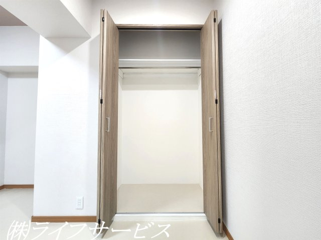 【収納】 | メゾン第２新大阪 | 洋室5.5帖／クローゼット有