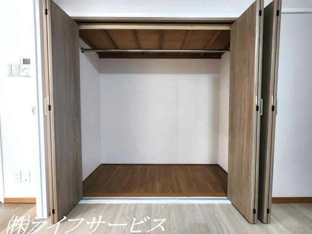 【収納】 | メゾン第２新大阪 | 洋室7.0帖／クローゼット有！エアコンは新規設置です！
