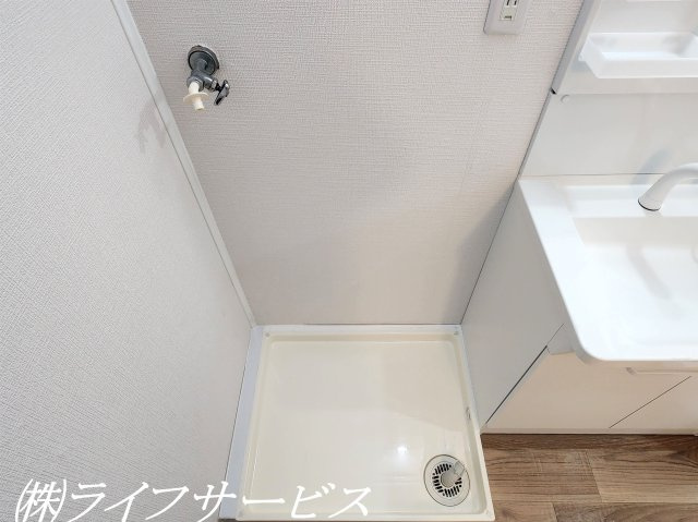 【洗面所】 | メゾン第２新大阪 | 洗濯パン