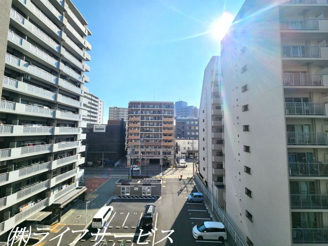 【展望】 | メゾン第２新大阪 | バルコニーからの眺望／目の前は駐車場につき開けています！