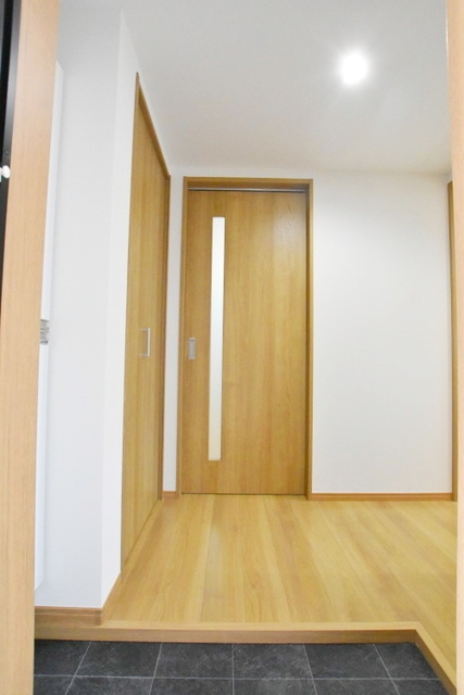 エルジュ港南台の玄関