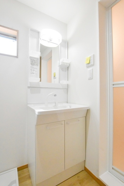 エルジュ港南台の洗面所