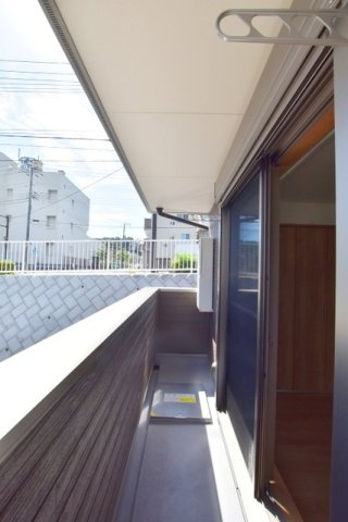 エルジュ港南台のバルコニー