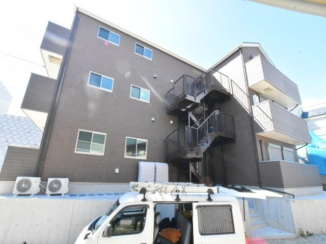 エルジュ港南台の外観