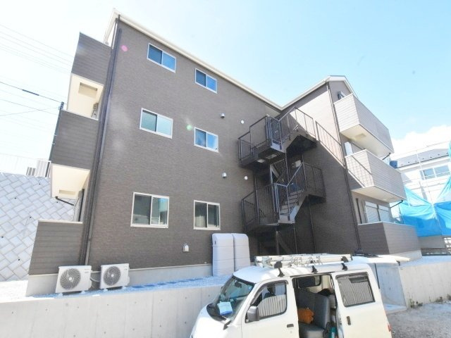 エルジュ港南台の外観