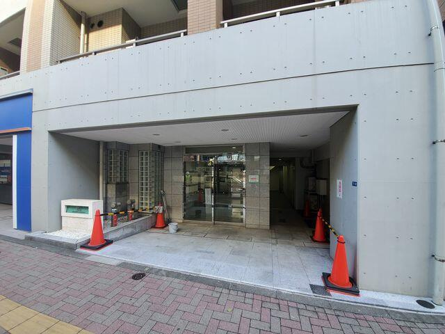 日神デュオステージ笹塚西館のエントランス| 