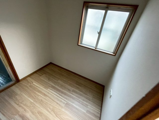 西仲宗根43-2　中古戸建の洋室