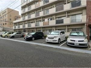 レジデンス山崎の駐車場