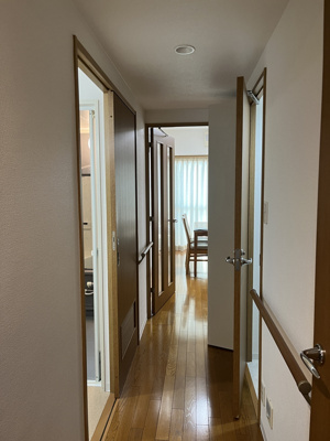 【内装】 | アドニス・モリヤ