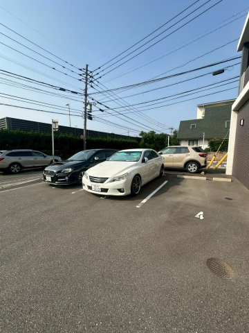 ルオーレ大橋の駐車場