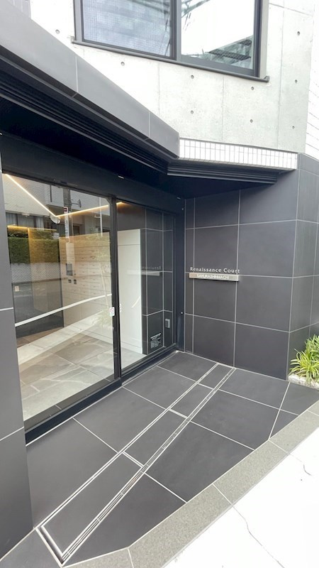 ルネサンスコート桜新町のエントランス