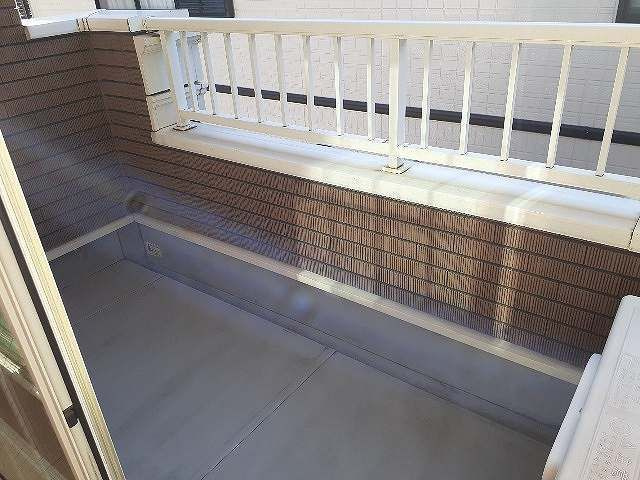 ヌーベル　メゾンのバルコニー|外からの目が気にならないバルコニーで洗濯物が干せます