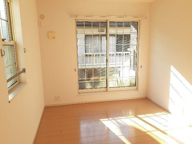 ヌーベル　メゾンの寝室|落ち着いた色調の寝室です