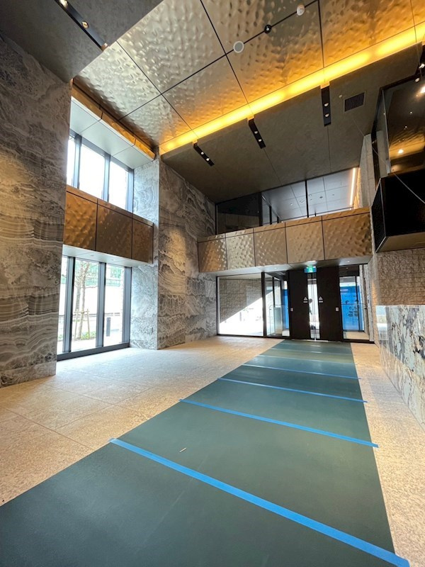 レーベン福岡天神ONE TOWERのロビー