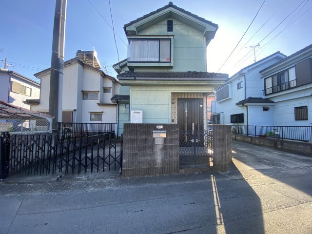 飯能市双柳｜小学校・スーパーが徒歩5分！毎日が便利な4LDK。住宅ローンのご相談も彩西不動産へ！の前面道路含む現地写真|前面道路