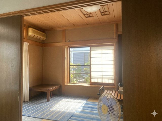 飯能市双柳｜小学校・スーパーが徒歩5分！毎日が便利な4LDK。住宅ローンのご相談も彩西不動産へ！の和室|LDKに隣接した和室は客間・お昼寝スペース・家事室など多目的に使える便利な一部屋★家族の暮らしにやさしい間取りです☆
