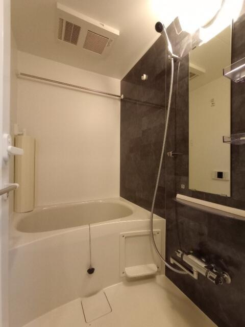 クレイシアIDZ祐天寺の浴室