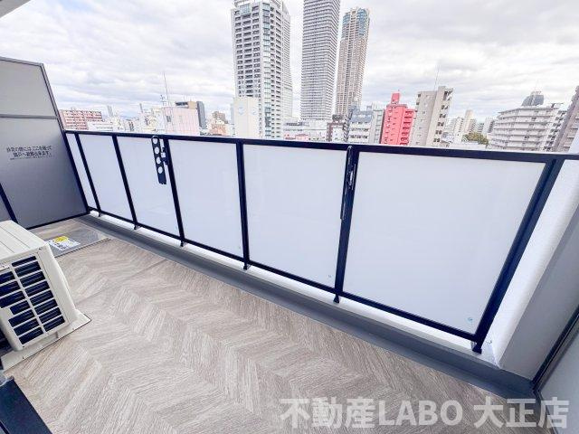 Louis Residence 弁天町 のバルコニー