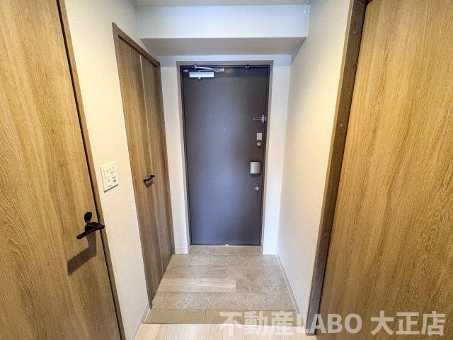 Louis Residence 弁天町 の玄関