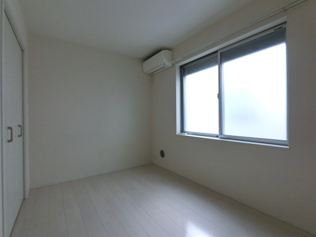 フォルビテッツァ市川の寝室