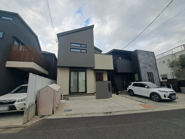 【外観】 | 練馬区石神井台8丁目　中古一戸建住宅　(保谷店) | 自然に囲まれた閑静な住宅街に立地
