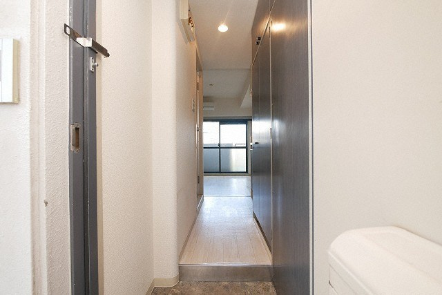 大阪市都島区都島南通２丁目の賃貸マンションの玄関