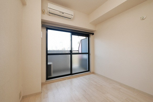 大阪市都島区都島南通２丁目の賃貸マンションの居間・リビング