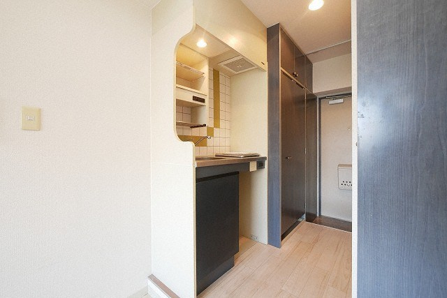 大阪市都島区都島南通２丁目の賃貸マンションの内装