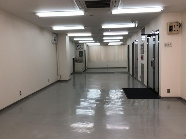 取手・優ビルのロビー| 