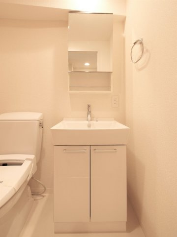 ＡＲＴＥＳＳＩＭＯ　ＬＩＮＫ　ＣＲＯＳＳの独立洗面台