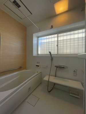 【浴室】 | 岩槻区宮町2丁目戸建 | ★浴室乾燥機付きで雨の日のお洗濯も安心です★