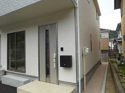上温品4丁目の玄関