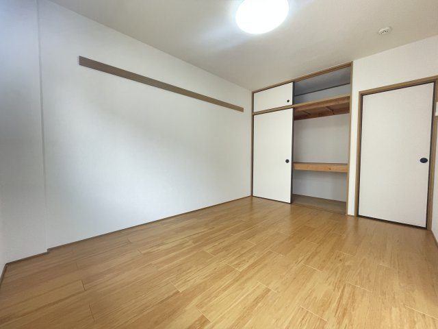 八反丸の内装