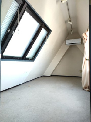 【洋室】 | ラ・クール東金 | 個人の部屋や寝室として使える洋室です