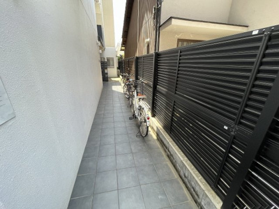 【その他】 | モノトーン淡路 | 通路です