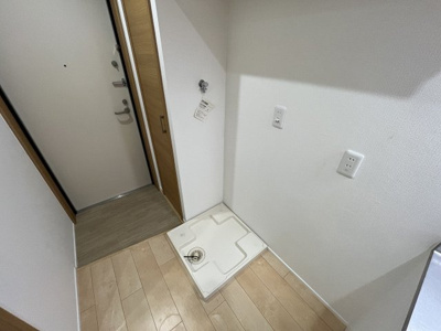 【設備】 | モノトーン淡路 | 洗濯機置場です