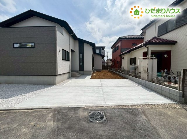 鴻巣市宮前9期　新築平屋戸建　リガーレ01の駐車場