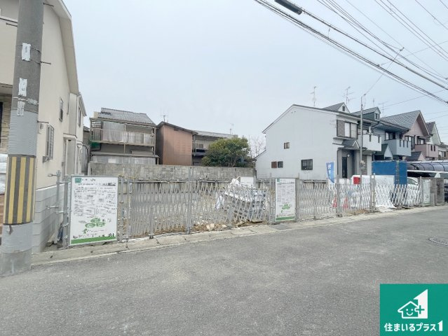 京都市伏見区久我森の宮町　第1期　新築一戸建ての前面道路含む現地写真|周辺は落ち着いた街並みの住宅地！子育てがしやすい住環境です！まだ未完成ですが、現地でしかわからない事もございます。是非一度ご覧ください。