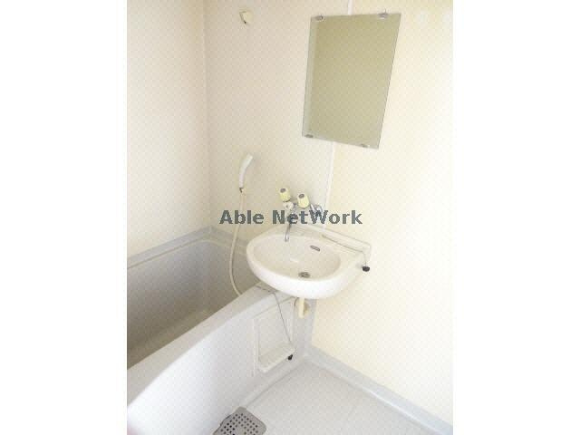 アークヒルズフクモトNO.1Ａの浴室|洗面ボウル付きバス