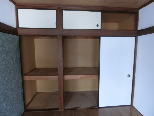 ハイツイシハラの収納