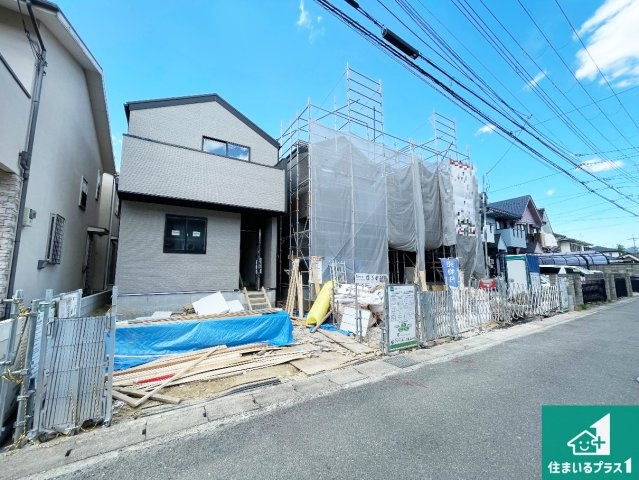 京都市伏見区久我森の宮町　第1期　新築一戸建ての前面道路含む現地写真|周辺は落ち着いた街並みの住宅地！子育てがしやすい住環境です！まだ未完成ですが、現地でしかわからない事もございます。是非一度ご覧ください。