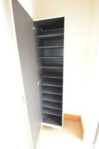 フォレストメゾン天白渓の玄関