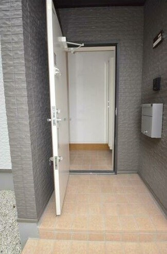 フォレストメゾン天白渓の玄関