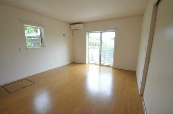 フォレストメゾン天白渓の居間・リビング