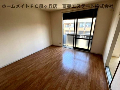 【居間・リビング】 | メゾン・ボナールD | 雨戸シャッター付き