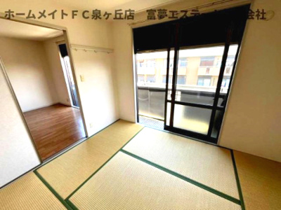 【和室】 | メゾン・ボナールD | 雨戸シャッター付き